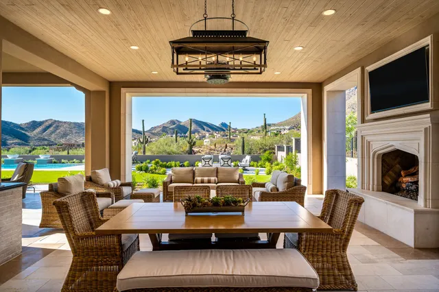 How to Create a Seamless Flow Between Your Indoor and Outdoor Spaces